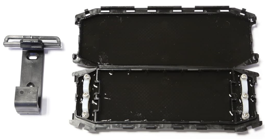 10 Pair Lead-In Gel Snap Closure, Toolless, suitable for 2 x 10 pair in-line & butt-end cables, 0.40 & 0.64mm conductor size NBN SKU 10028622 / Telstra SKU 51300205 ** Not re-enterable – single use only **