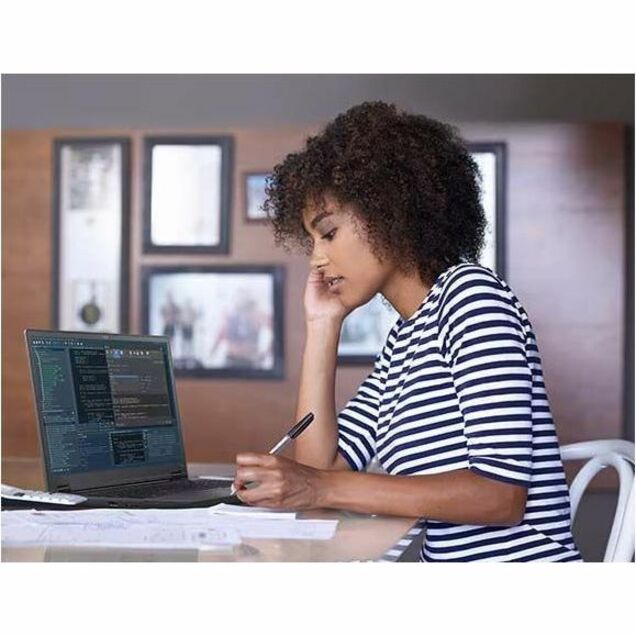 THINKPAD P16V G1 RYZEN 7 PRO 7840HS 3.8G 16GB 512GB SSD 16 W11P