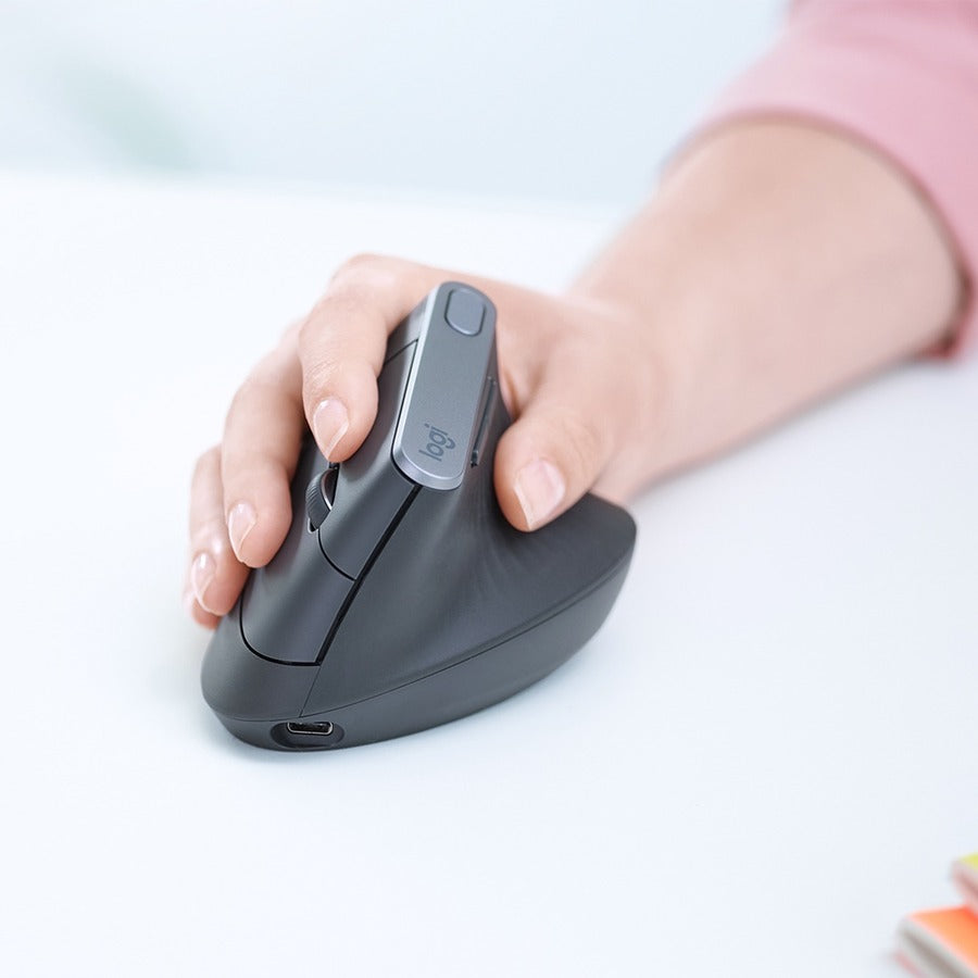 MX VERTICAL ERGONOMIC MOUSE HANDSHAKE POSITION