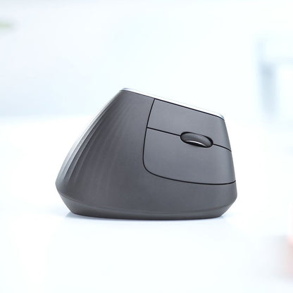 MX VERTICAL ERGONOMIC MOUSE HANDSHAKE POSITION