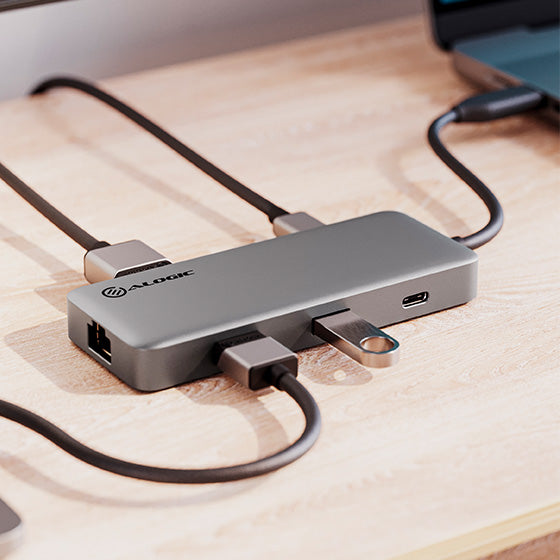 spark-6-in-1-usb-4-hub-with-8k-hdmi3